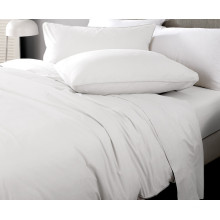Lâmina de cama lisa poli do gêmeo T200 do descorante branco de alta qualidade / algodão para o hospital